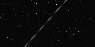 Le plus grand satellite de communication au monde est une menace de photobombage, avertissent les astronomes