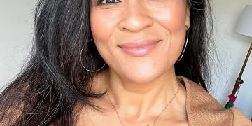 Looks superposés : ligneur vert forêt avec fard à paupières champagne