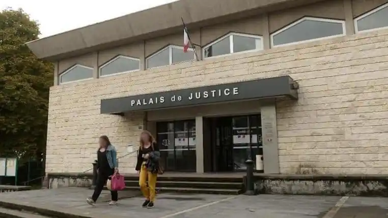 femme voilée refusée restaurant