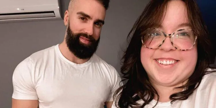Considérée comme trop grosse pour être la femme d'un homme musclé, elle répond de la meilleure des manières