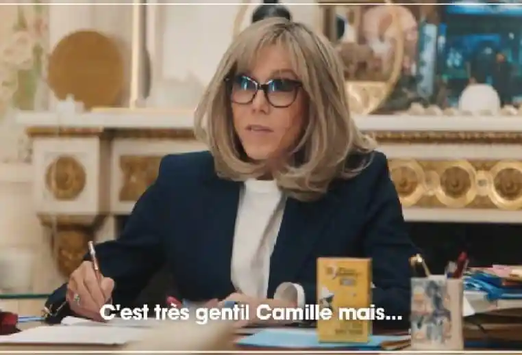 Les Pièces Jaunes : Brigitte Macron dans un sketch avec Camille Combal qui fait rire les internautes