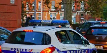 Un touriste cambriolé dans les jardins de la Tour Eiffel