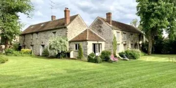Sa maison pillée est en vente à un prix astronomique
