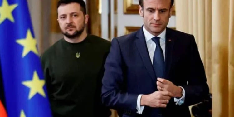 Volodymyr Zelensky s'en prend subitement à Emmanuel Macron !