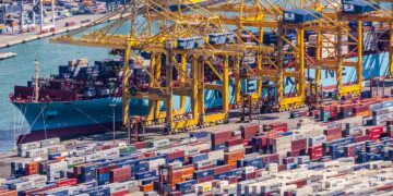 "Les entreprises peinent aujourd'hui à écouler les immenses stocks accumulés fin 2021 et 2022"