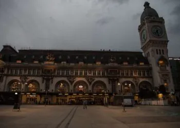 Un grave accident du travail par empoisonnement à la gare de Lyon, sur fond de conditions de travail difficiles