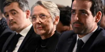 l'accord des acteurs sociaux inclus dans la loi