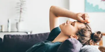Comment l'anxiété affecte le corps : 5 symptômes physiques, selon la science