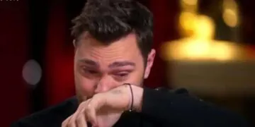 Jeff Panacloc pleure en découvrant un cliché souvenir et fait bouger la Toile