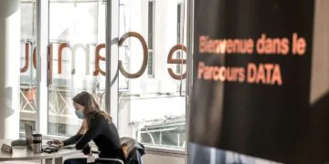 Les contrats d'apprentissage, une solution aux problèmes de recrutement des entreprises du numérique