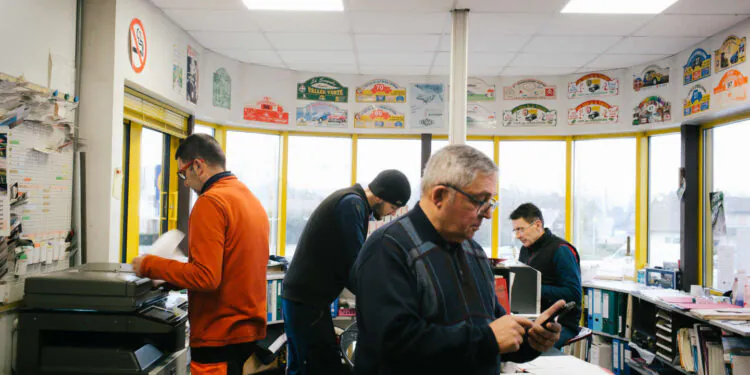 "Les voitures vont évoluer, et j'ai vu ça pendant soixante ans, donc je ne panique pas"
