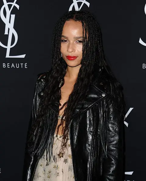 Zoe Kravitz porte des tresses bohèmes