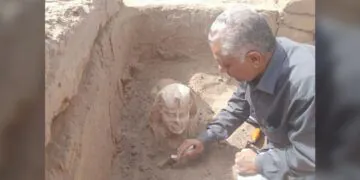 Une nouvelle statue de sphinx égyptien antique peut représenter l'empereur romain Claudius, mais tout le monde n'est pas d'accord