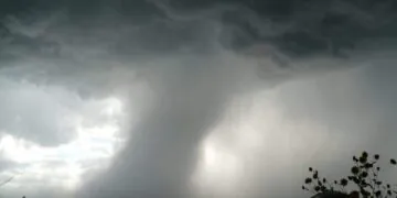 Une tornade fait des ravages en France, les images sont hallucinantes (vidéo)