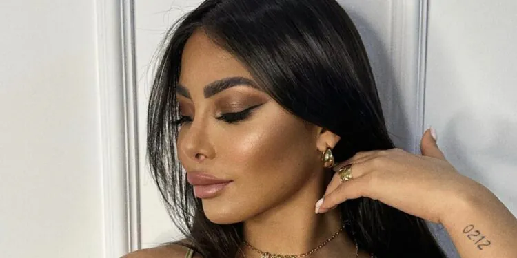 Maeva Ghennam métamorphosée ? Elle serait sur le point de faire un grand changement !