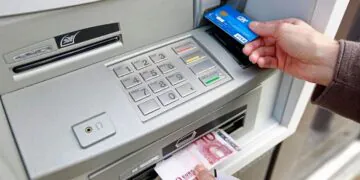 Méfiez-vous de cette nouvelle arnaque aux guichets automatiques