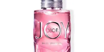 17 meilleurs parfums longue durée 2023 qui restent toute la journée