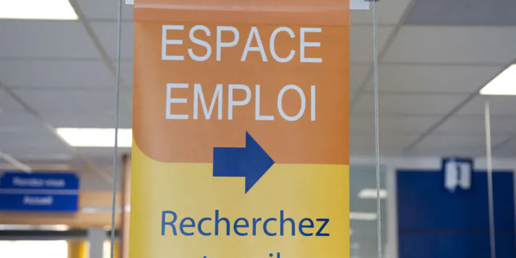 "L'impossibilité de doter les employeurs d'une adresse ou de présenter les fiches de paie aux propriétaires réduit la marge de manœuvre des demandeurs d'emploi"