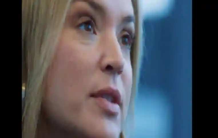 Une enseignante a humilié Virginie Efira par le passé : elle partage courageusement son histoire