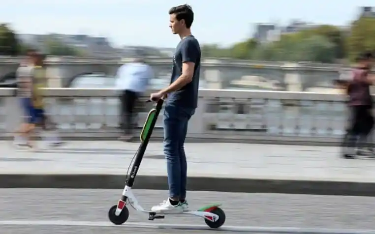 scooters électriques paris chaux capitale france politique vote anne hidalgo accidents