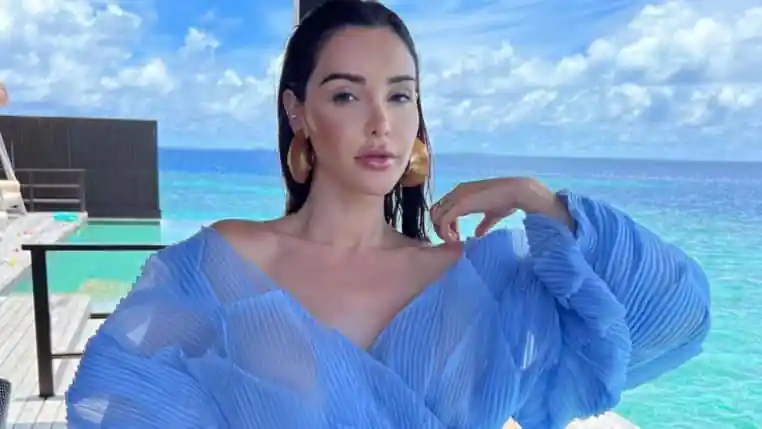 nabilla confidences chirurgie plastique femme