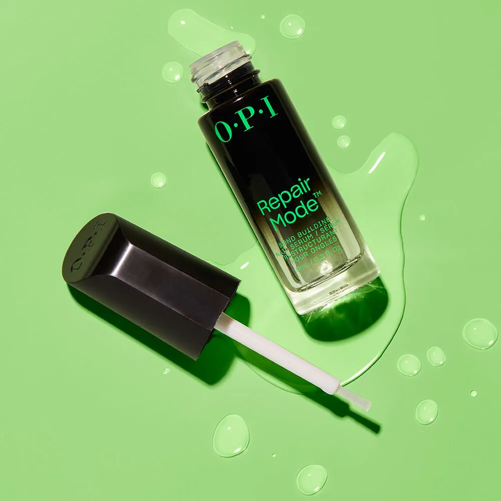 OPI lance le tout premier Bond Builder pour les ongles