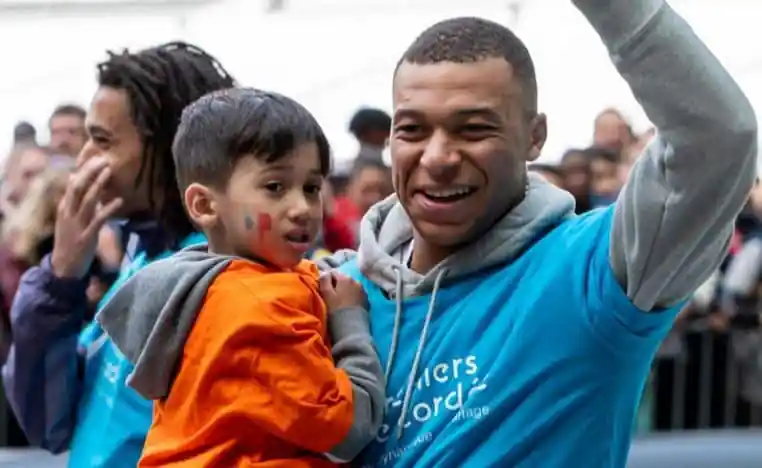 kylian mbappe prime coeur