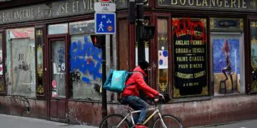 Un accord garantira un revenu horaire minimum fixé à 11,75 euros pour les livreurs des plateformes en France