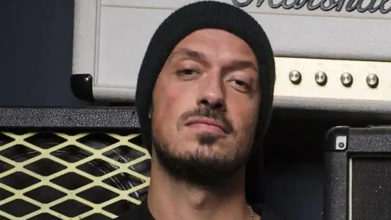 carlito appeler aide fils hôpital