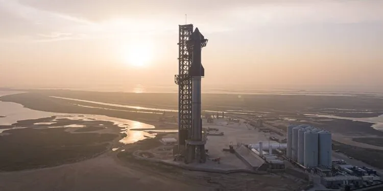 La fusée SpaceX décolle, mais explose en vol