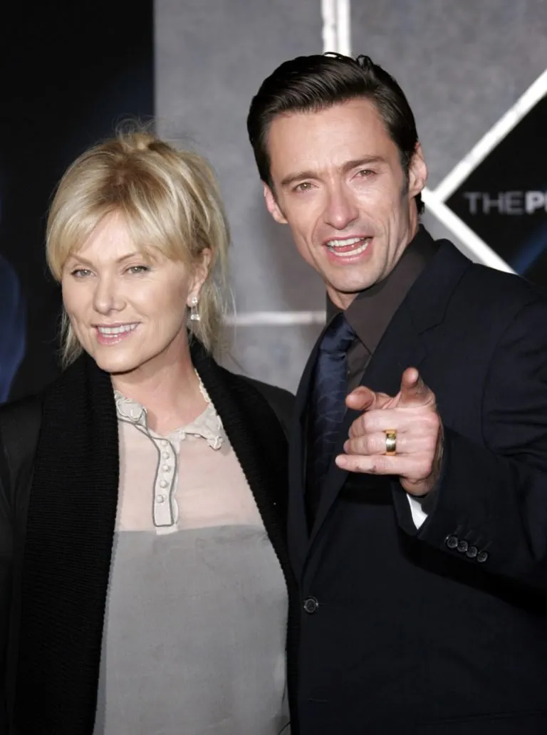 Hugh Jackman, Front, Sourire, Manteau, Manche, Geste
