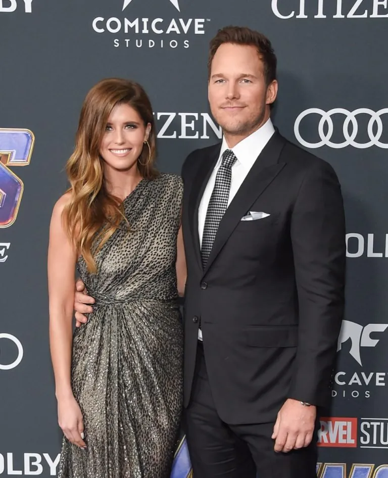 Katherine Schwarzenegger, Vêtements, Sourire, Humain, Mode, Cravate