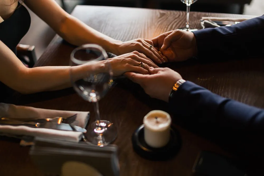 Saint Valentin Couple Mains, Main, Vaisselle, Verres, Geste