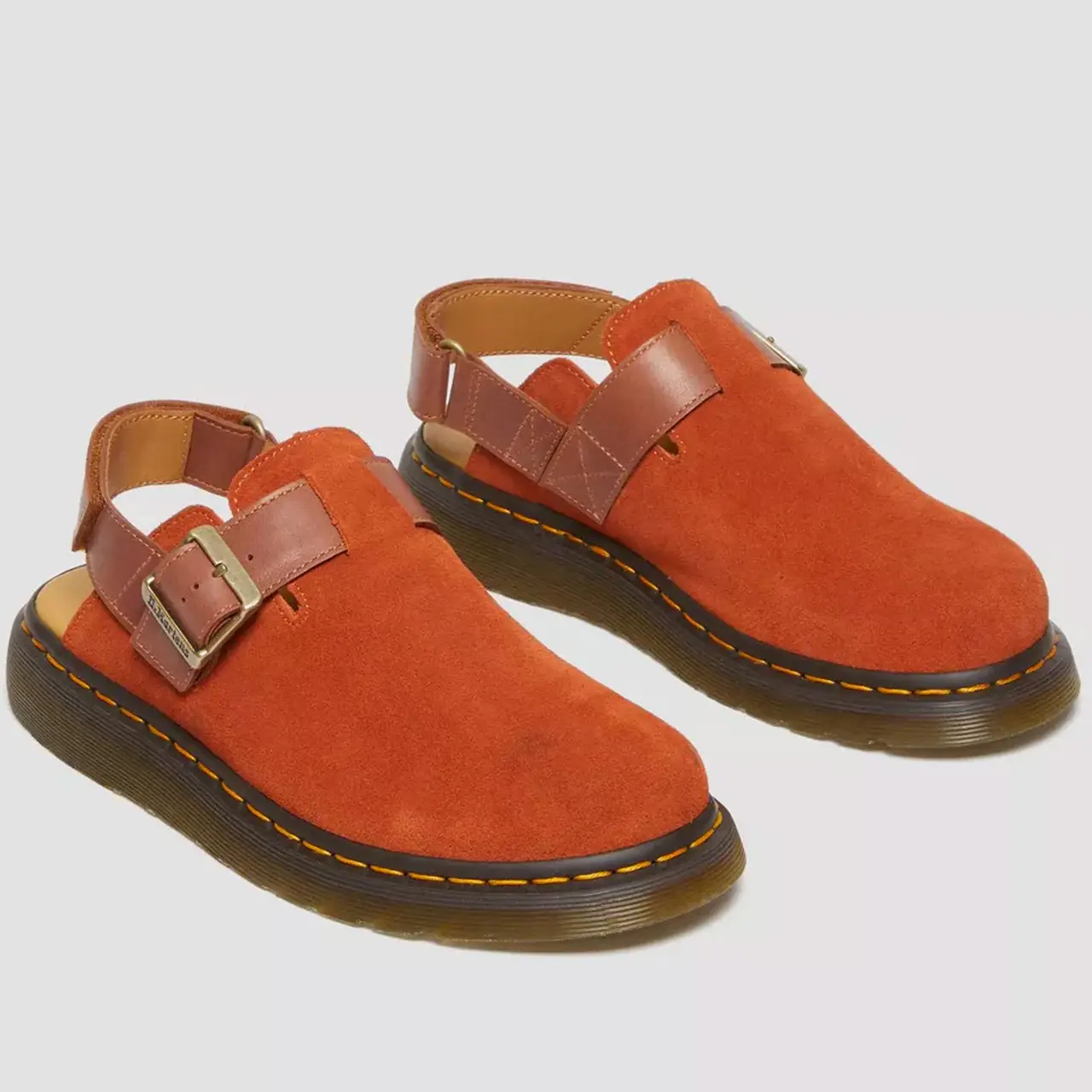 Les sabots Doc Martens Carlson sont l'alternative parfaite aux Birkenstock Bostons