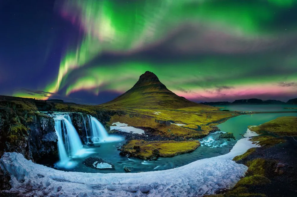 Paysage d'Islande, Eau, Ciel, Nuage, Vert, Paysage naturel, Highland, Montagne