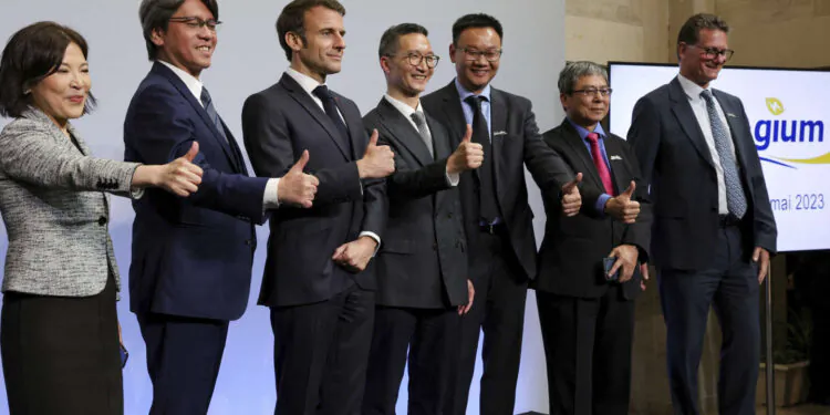 13 milliards d'euros d'investissements étrangers attendus, Elon Musk invité à l'Elysée
