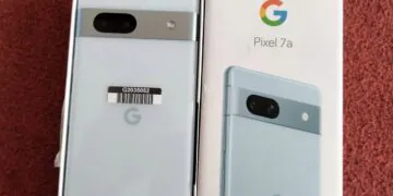 Google Pixel 7a Unboxing Images Tip Arctic Blue, Carbon Black Colour Options