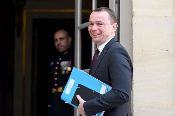 Le ministre du Travail Olivier Dussopt lors d'un meeting à Matignon, le 17 mai 2023.