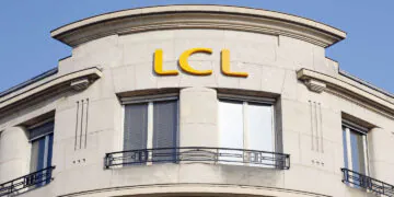Inquiets pour les salariés, les syndicats activent le droit d'alerte chez LCL