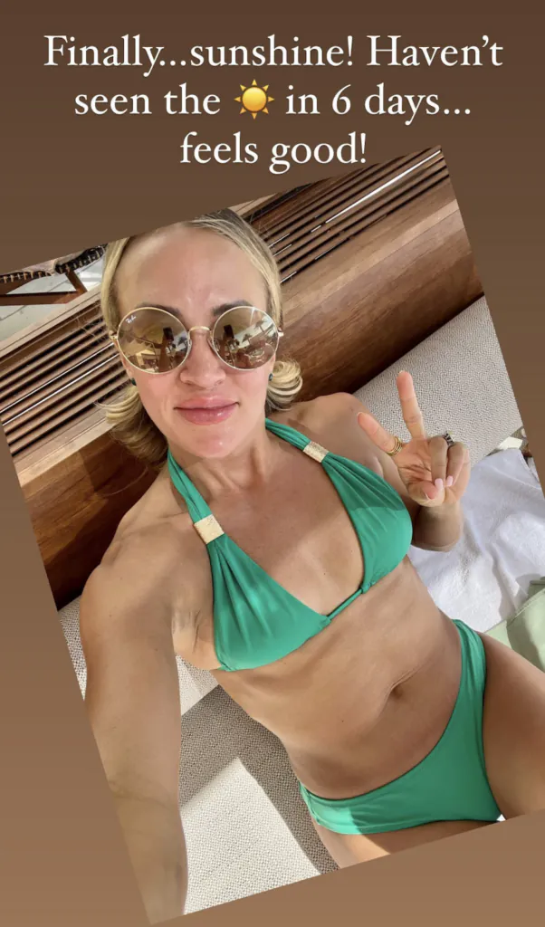 Carrie Underwood rayonne de confiance dans un bikini sans maquillage