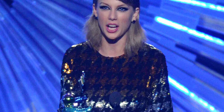 2015 MTV Video Music Awards at the Microsoft Theater on August 30, 2015 in Los Angeles, California.Pictured: Taylor SwiftRef: SPL1112940  310815