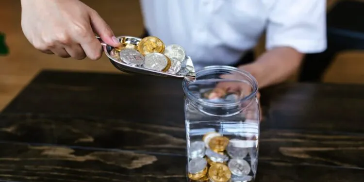 Crypto Investors Grow Cautious After Sudden Collapse of Exchanges Last Year