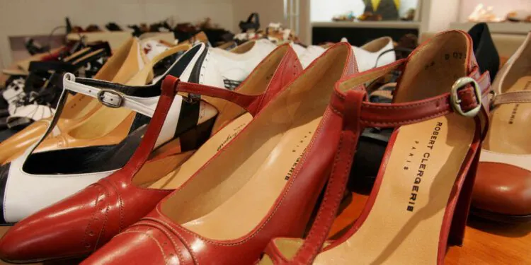Clergerie, dernier vestige de la chaussure de luxe "made in France", rachetée par un groupe américain