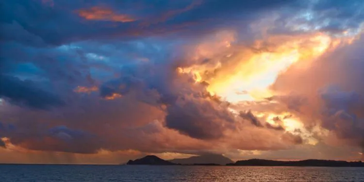 Le sol sous le `` supervolcan '' d'éveil de l'Italie s'est élevé de 66 pieds avant sa dernière éruption